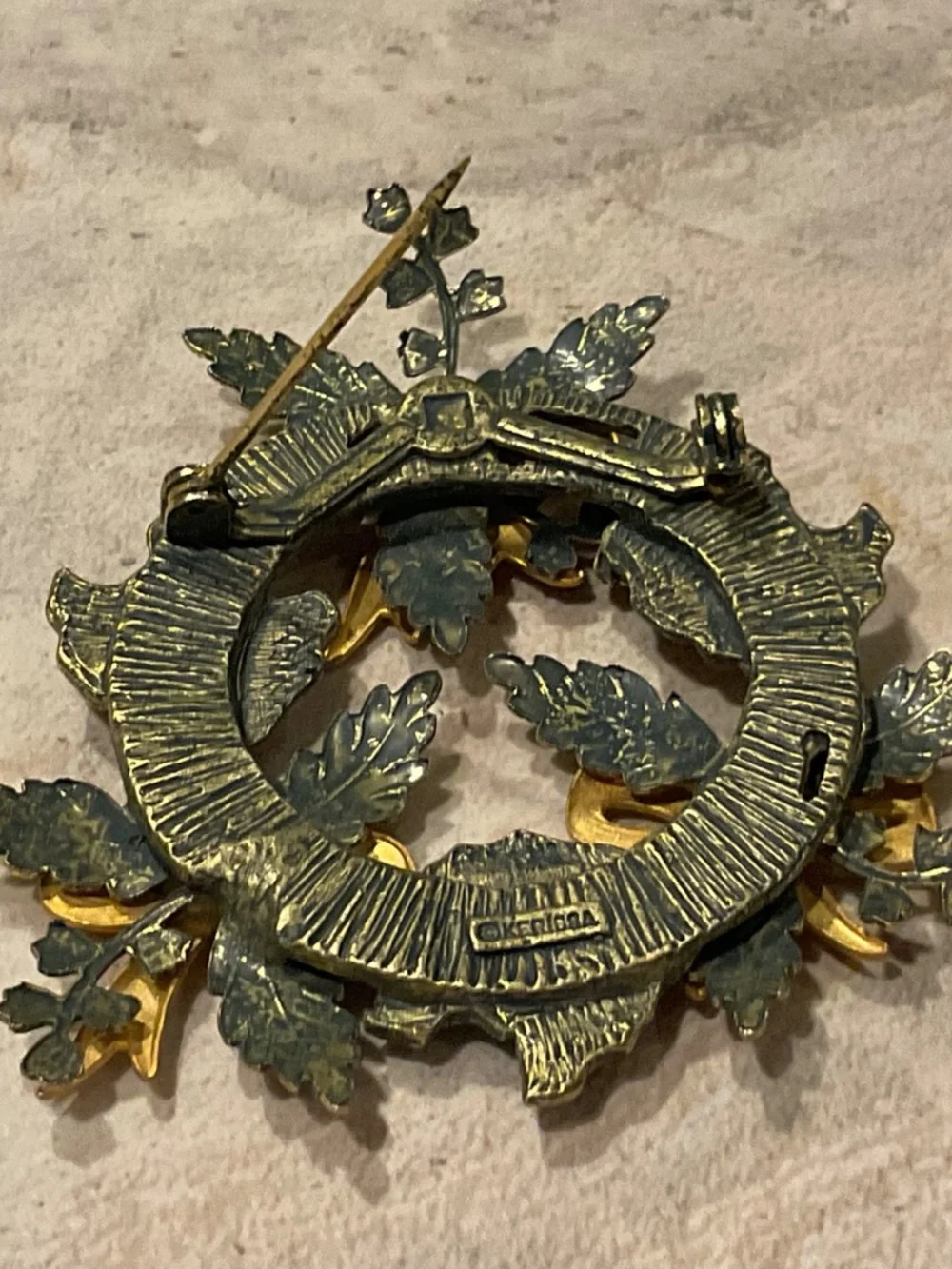 Vintage Brooch Kerissa Bows on Leaves 2.5”